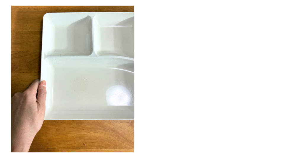 食器に手を添える習慣を身につけよう